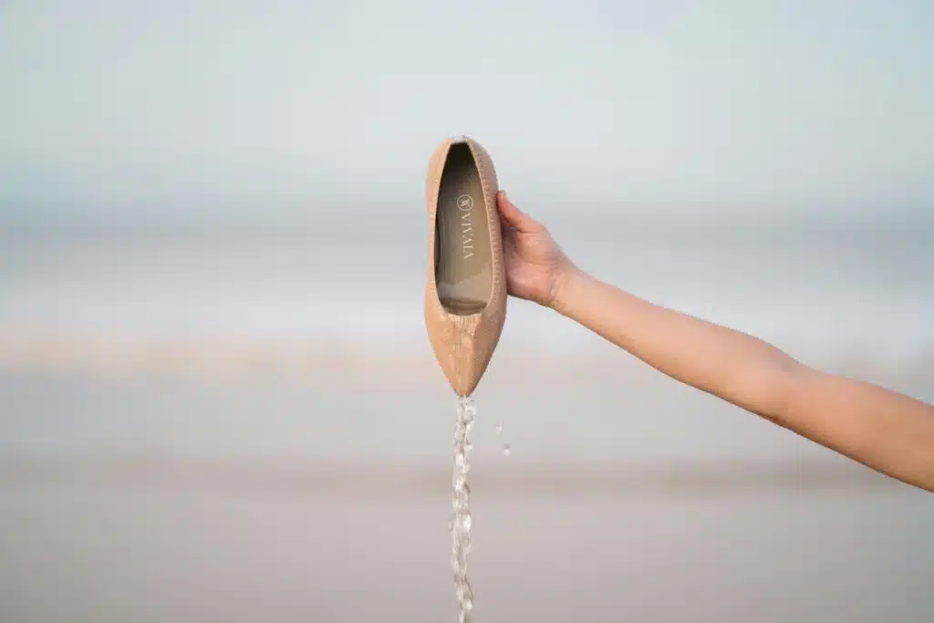 zapato mojado